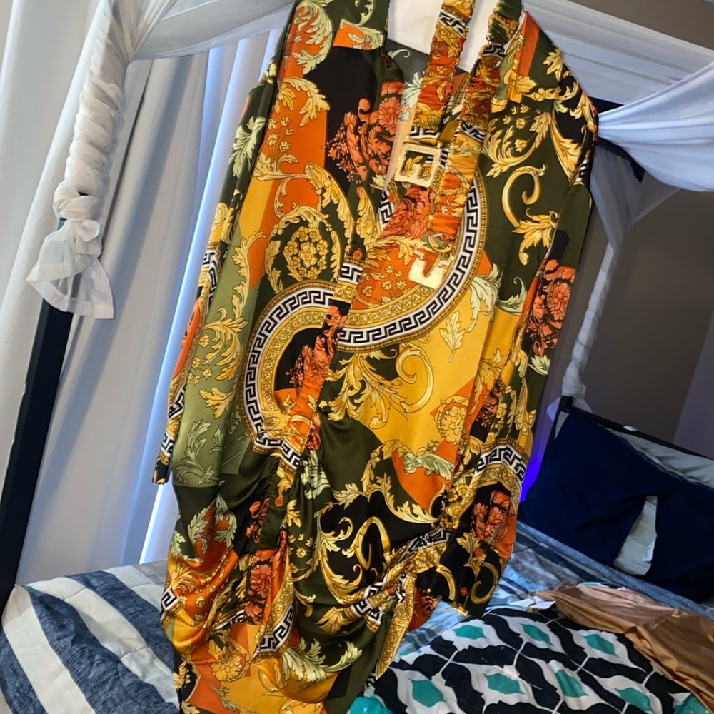 Dress with belt